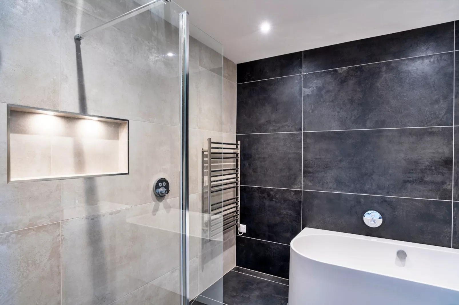 Lizard Point-Bathroom