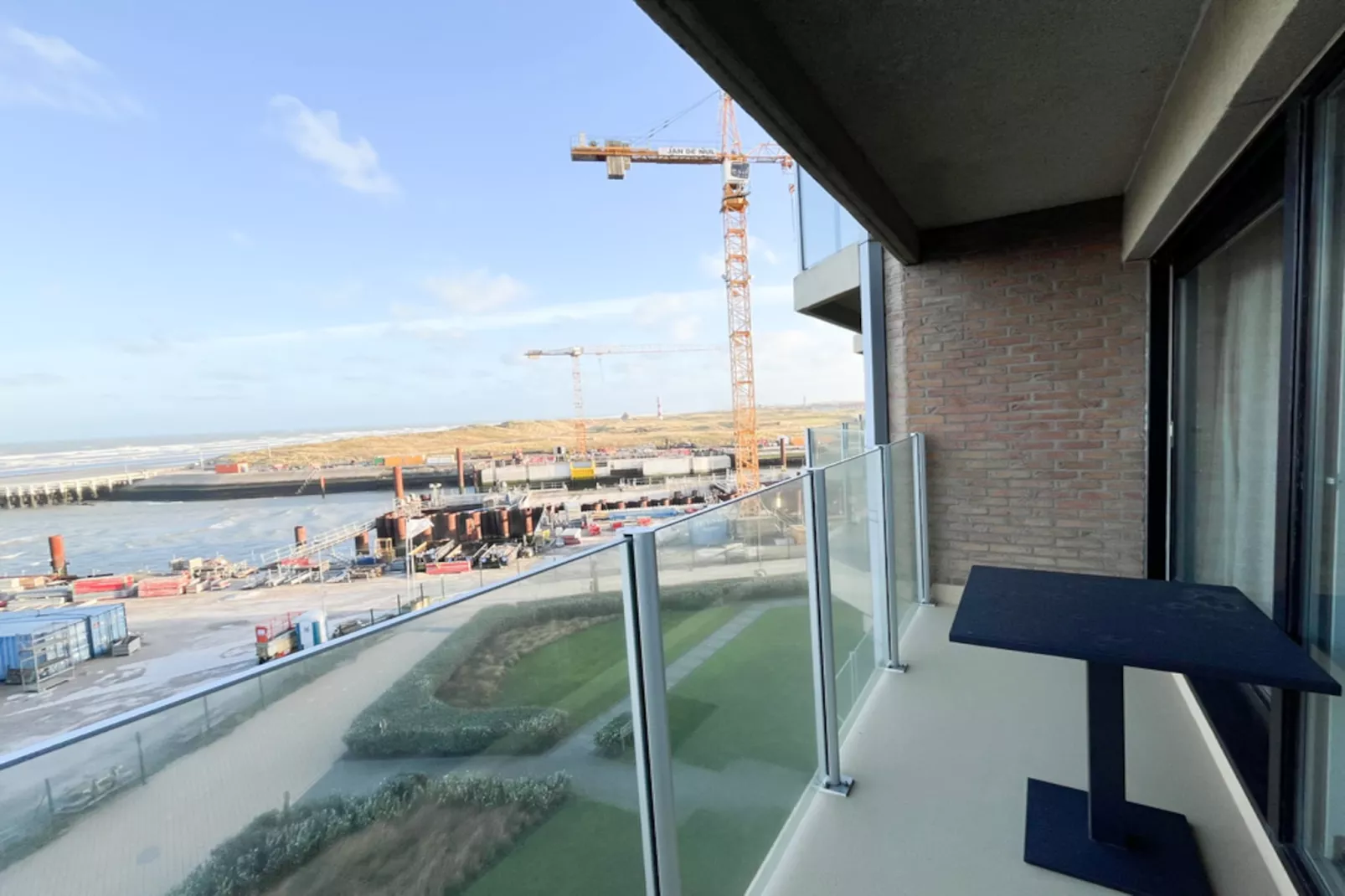 DEN OEVER III-Terrassenbalkon