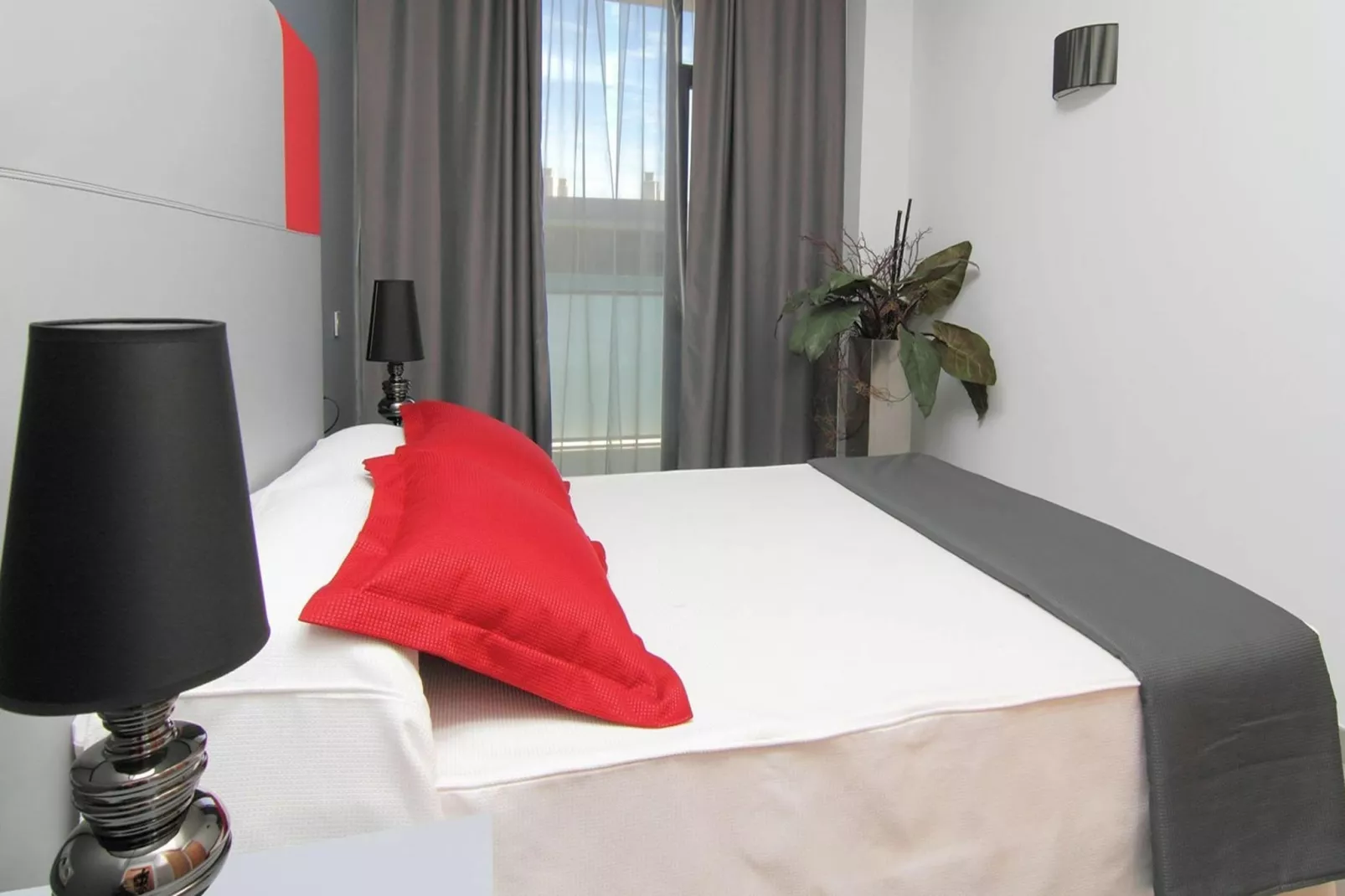 APOLO SUITES RENTALMAR 4/6-Chambre