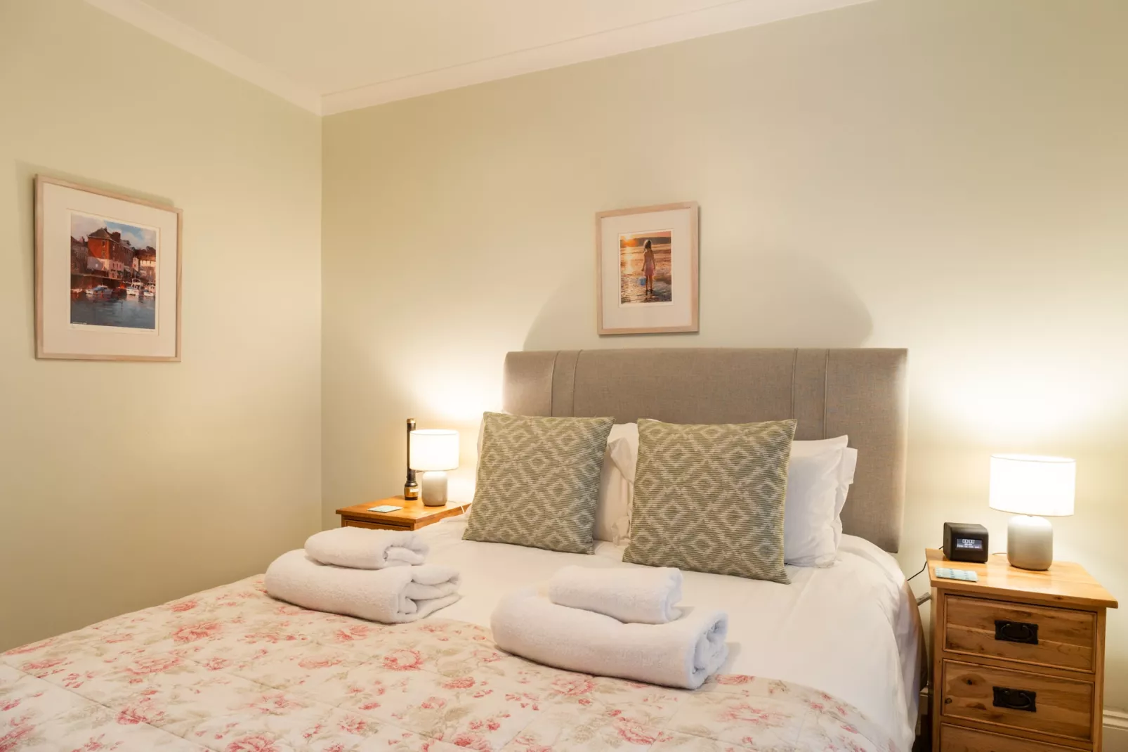 Sunny Nook-Bedroom