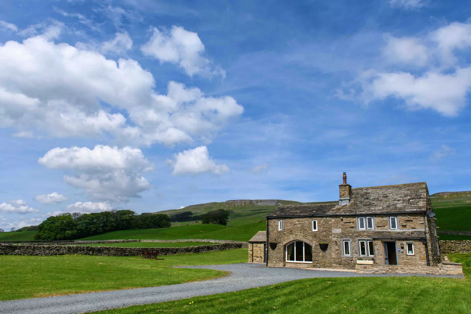 Shepherds Cottage at Mile House Farm-Gardens summer