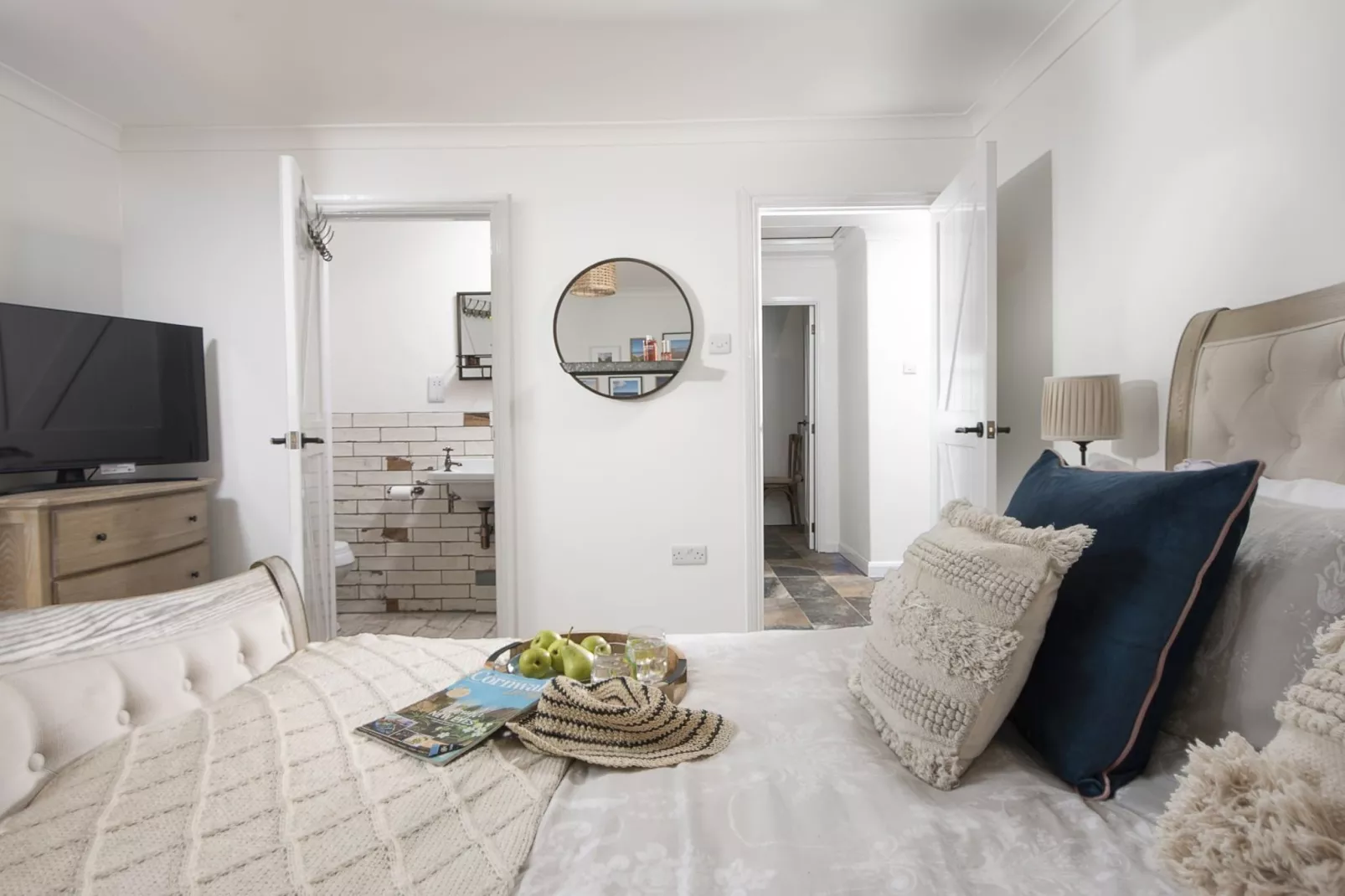 Chyvounder-Bedroom