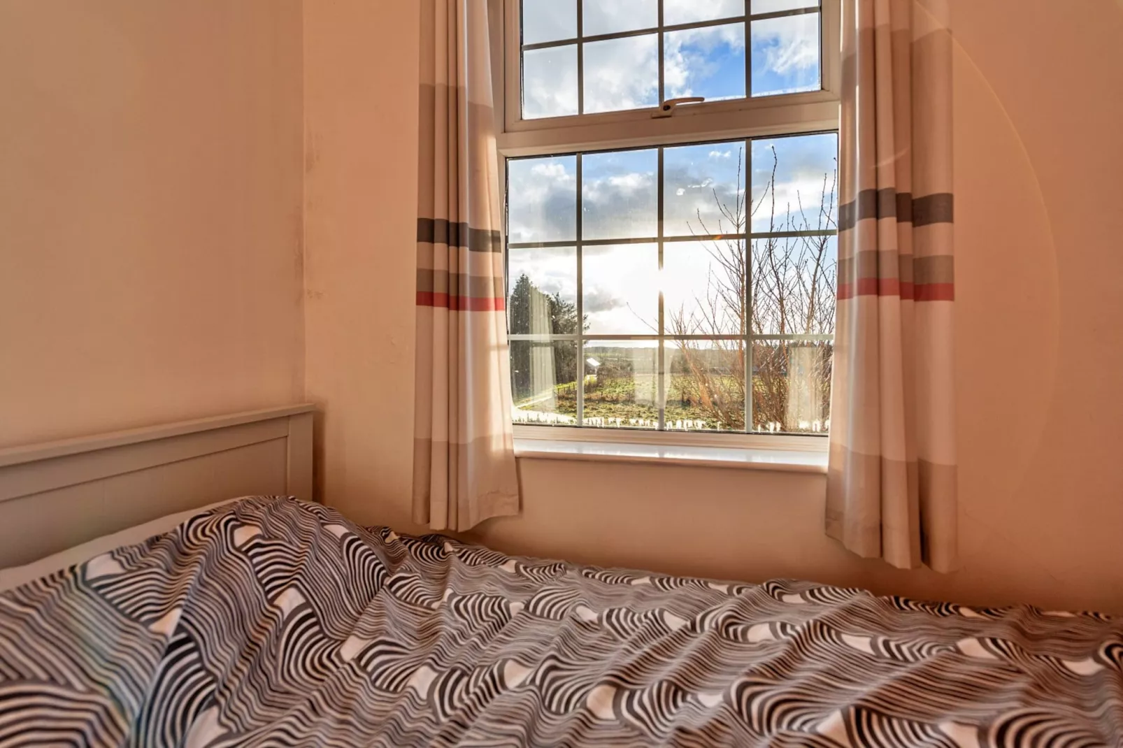 Ty Gwyn Hideaway-Bedroom