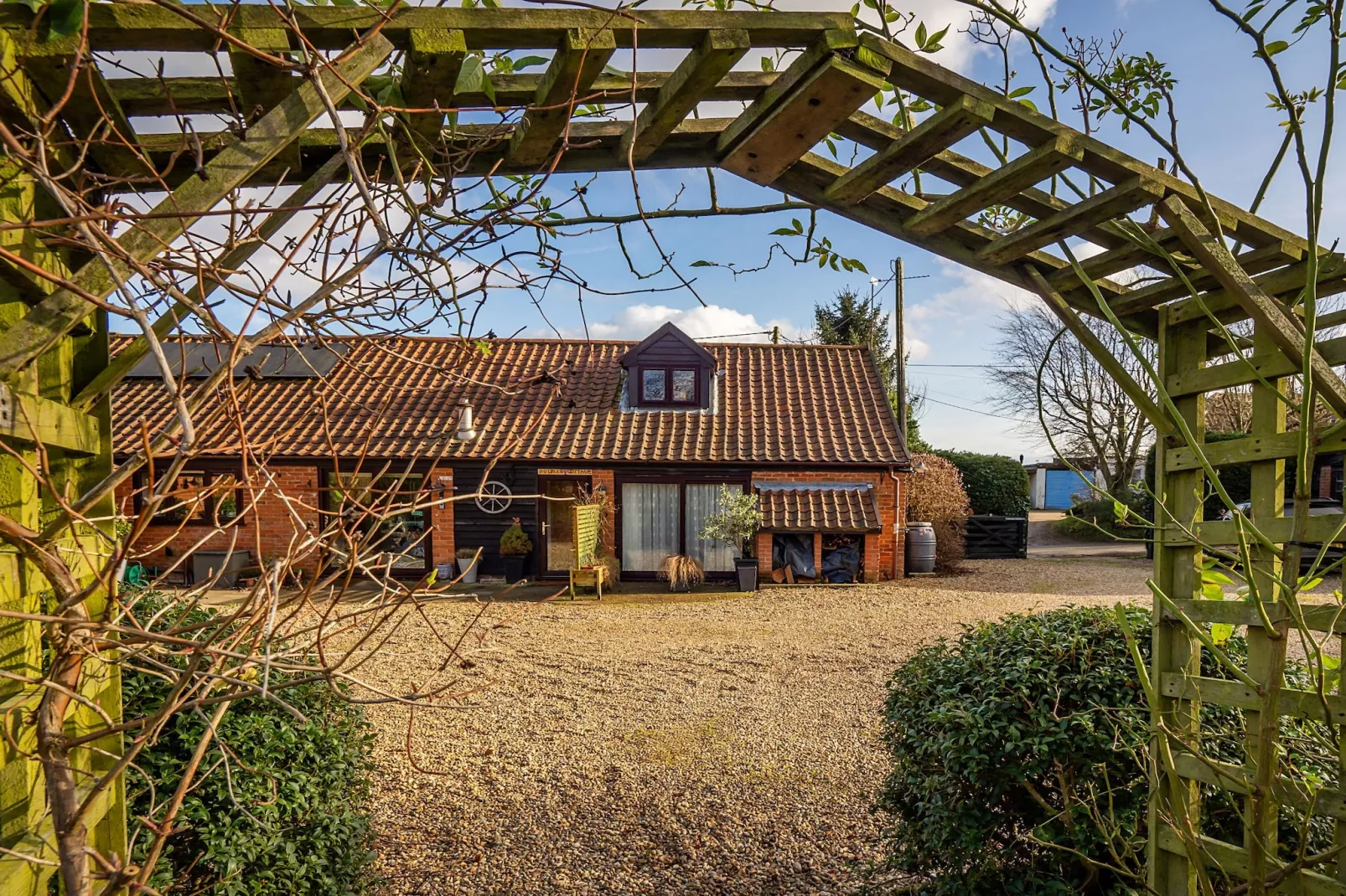 Pottles Cottage-Outdoor