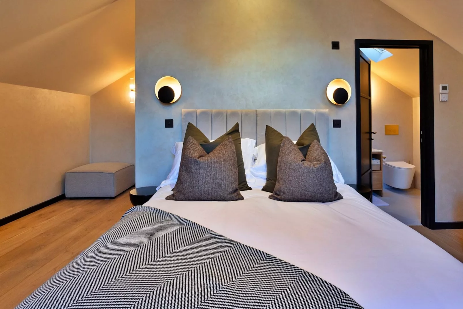 Wesleyan House-Bedroom