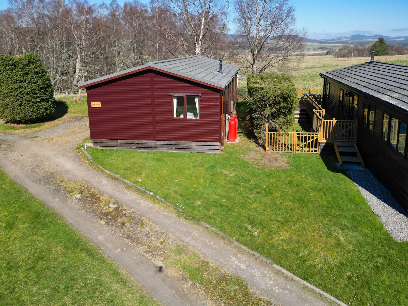 Capercaillie Lodge-Outside