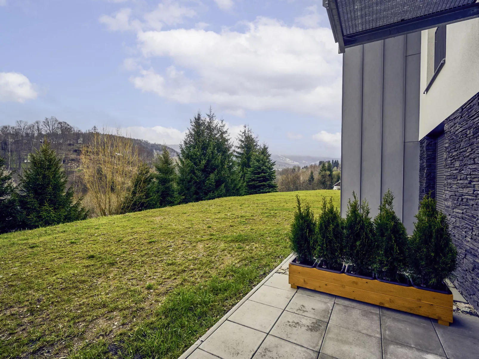 Vista 1-Outside