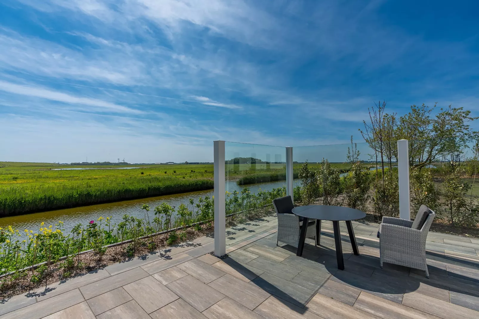 ’t Waddenstrandje-Terrace balcony
