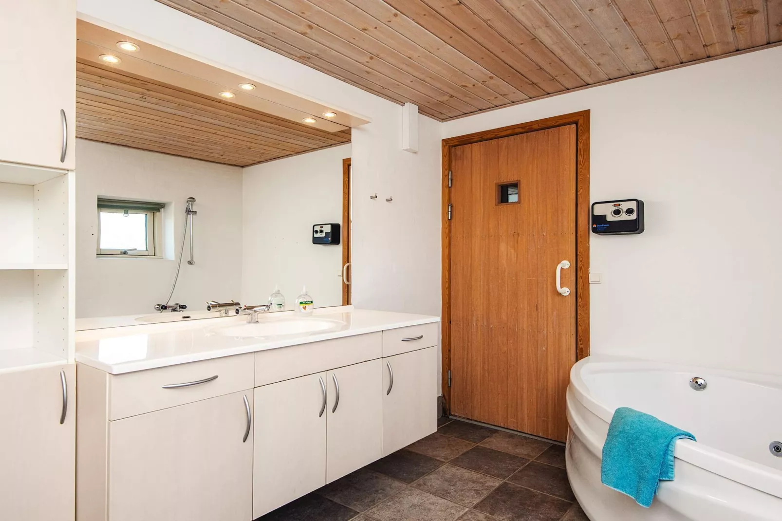 12 person holiday home in Hojslev-By Traum-Indoor