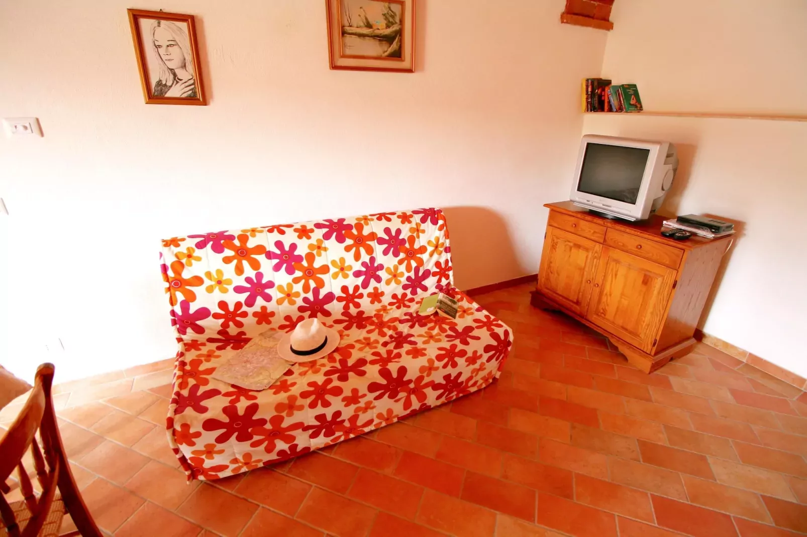 Terra-Living room