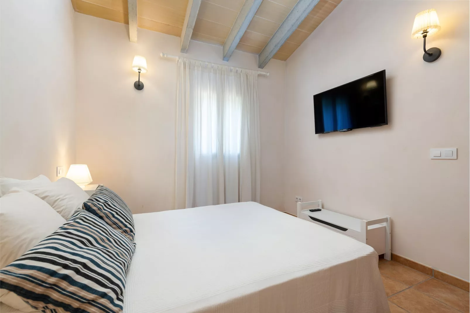Son EsquerrÀ-Schlafzimmer