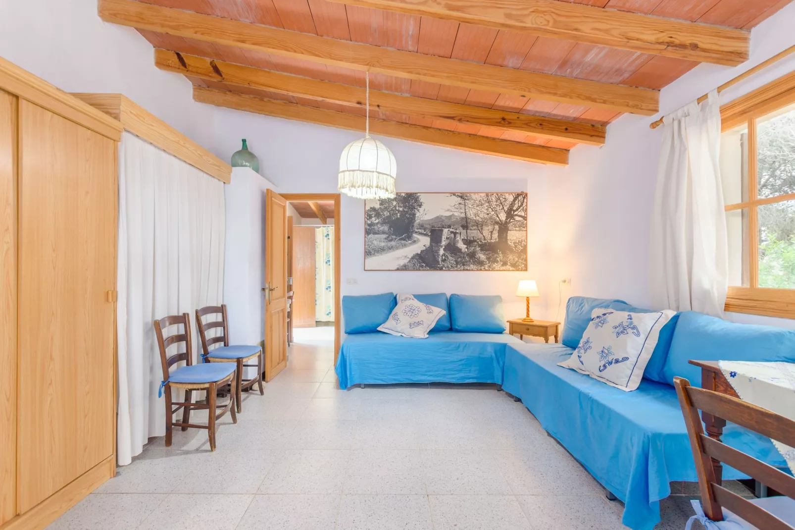 Casa Mas-Living room