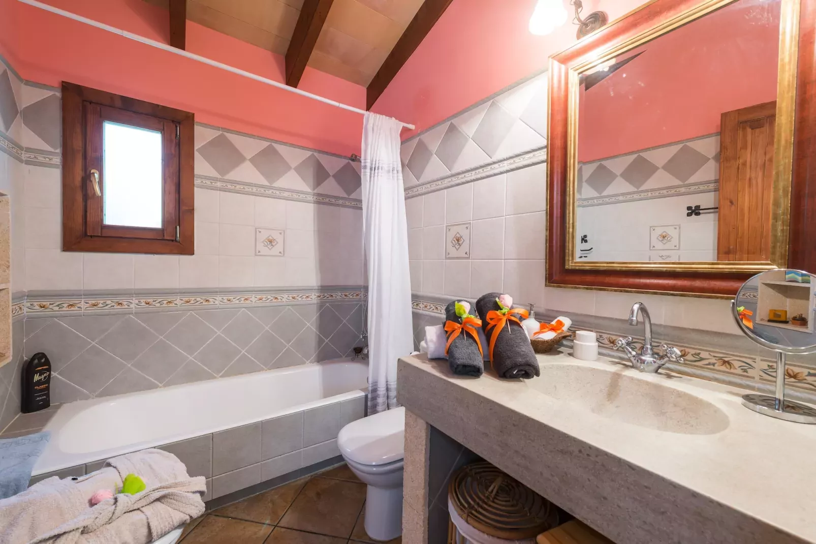 Finca Can Diego-Bathroom