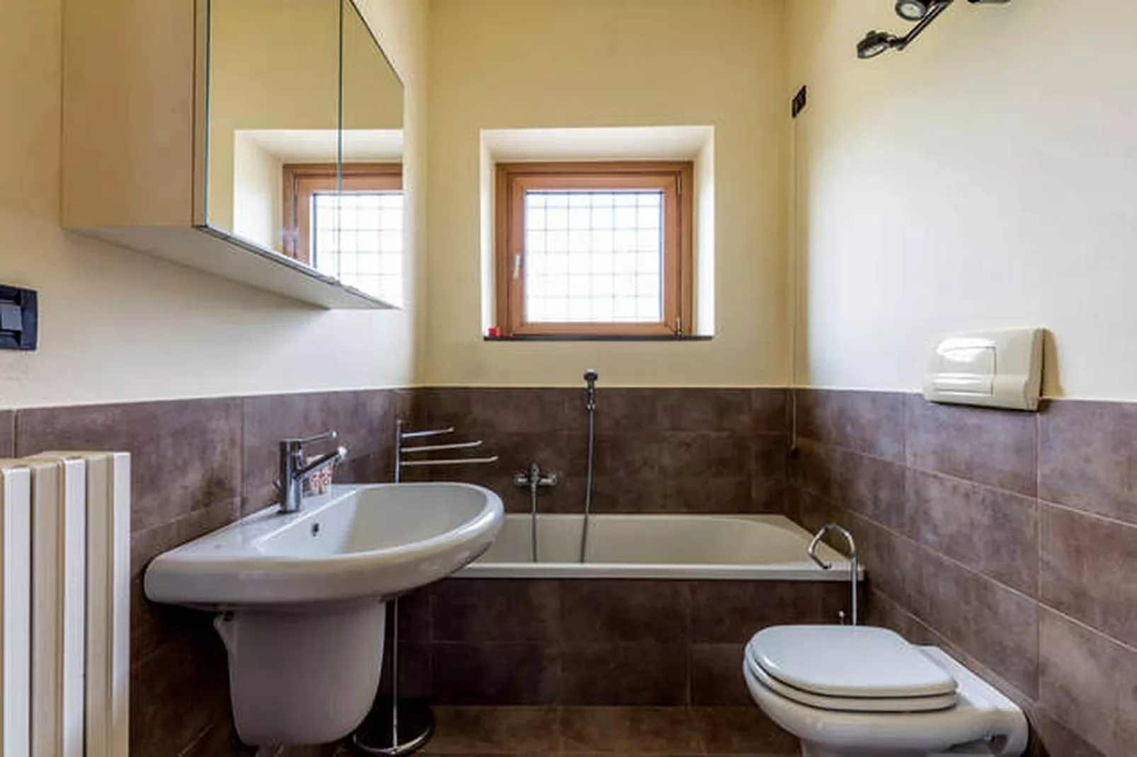 Pinot Bianco-Bathroom