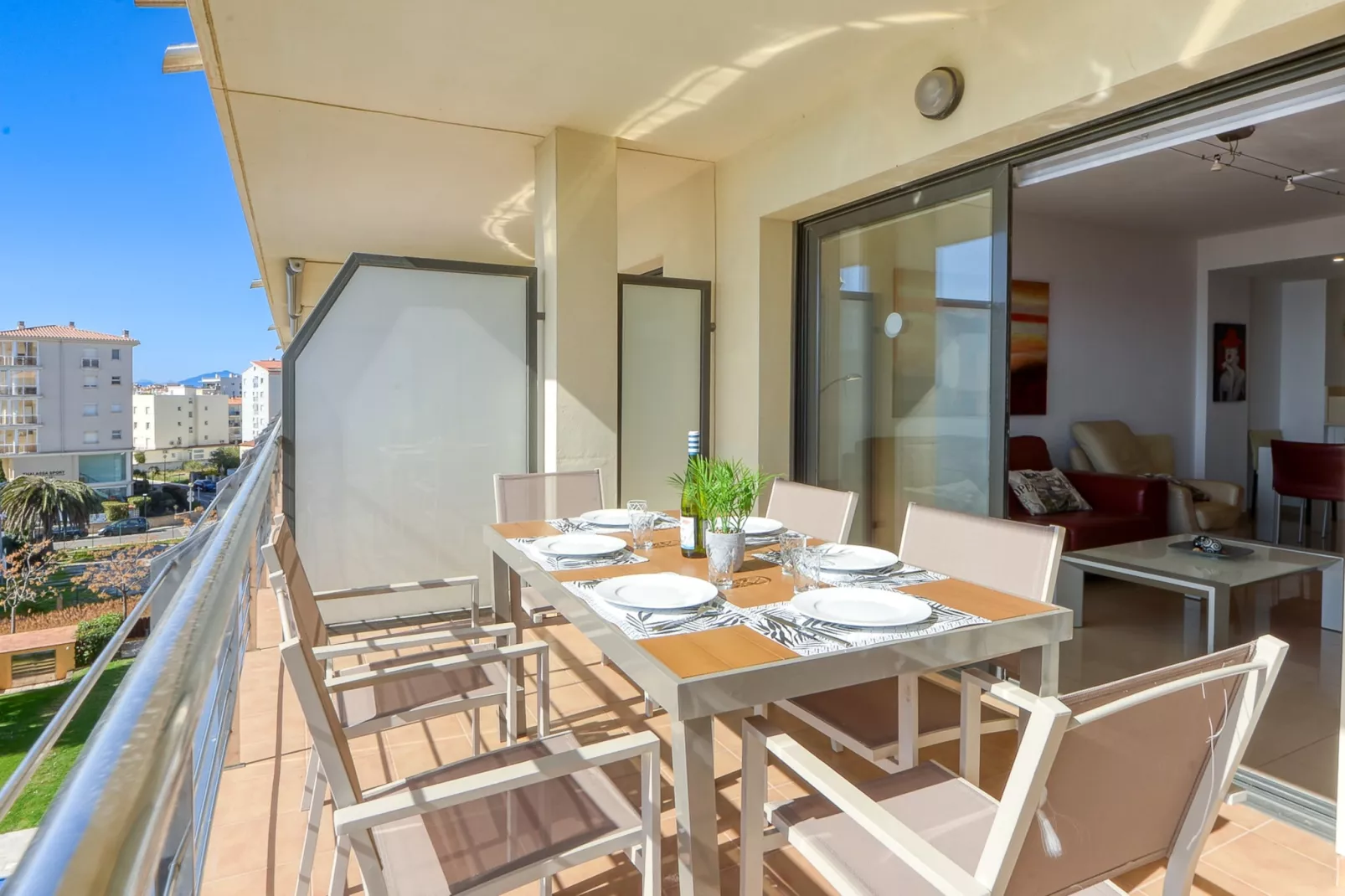MILENI 1 1 4 3 Roses-Terrassenbalkon