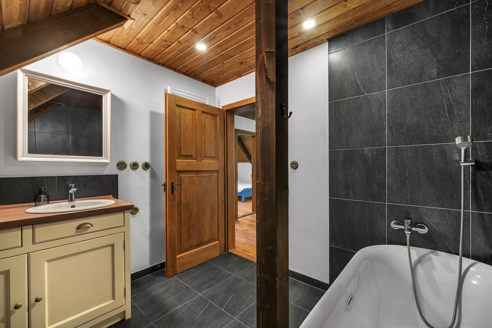 Horni Marsov KHK320-Badezimmer