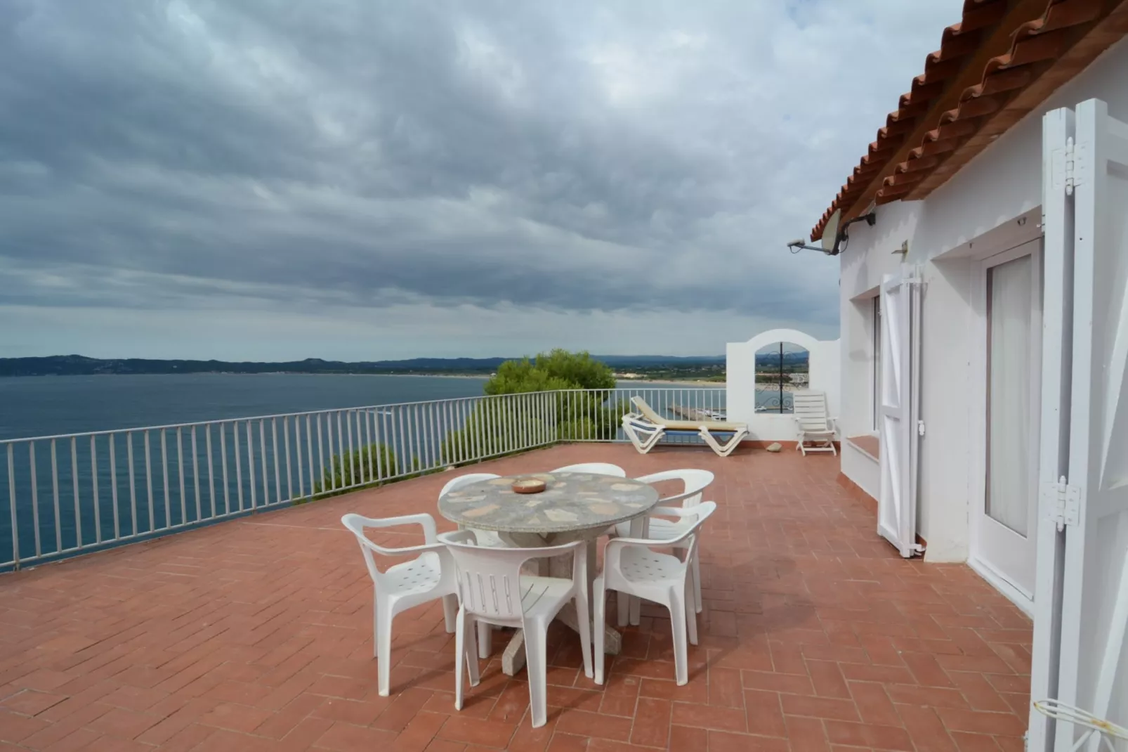 VILLA NARCOL-Terrace balcony