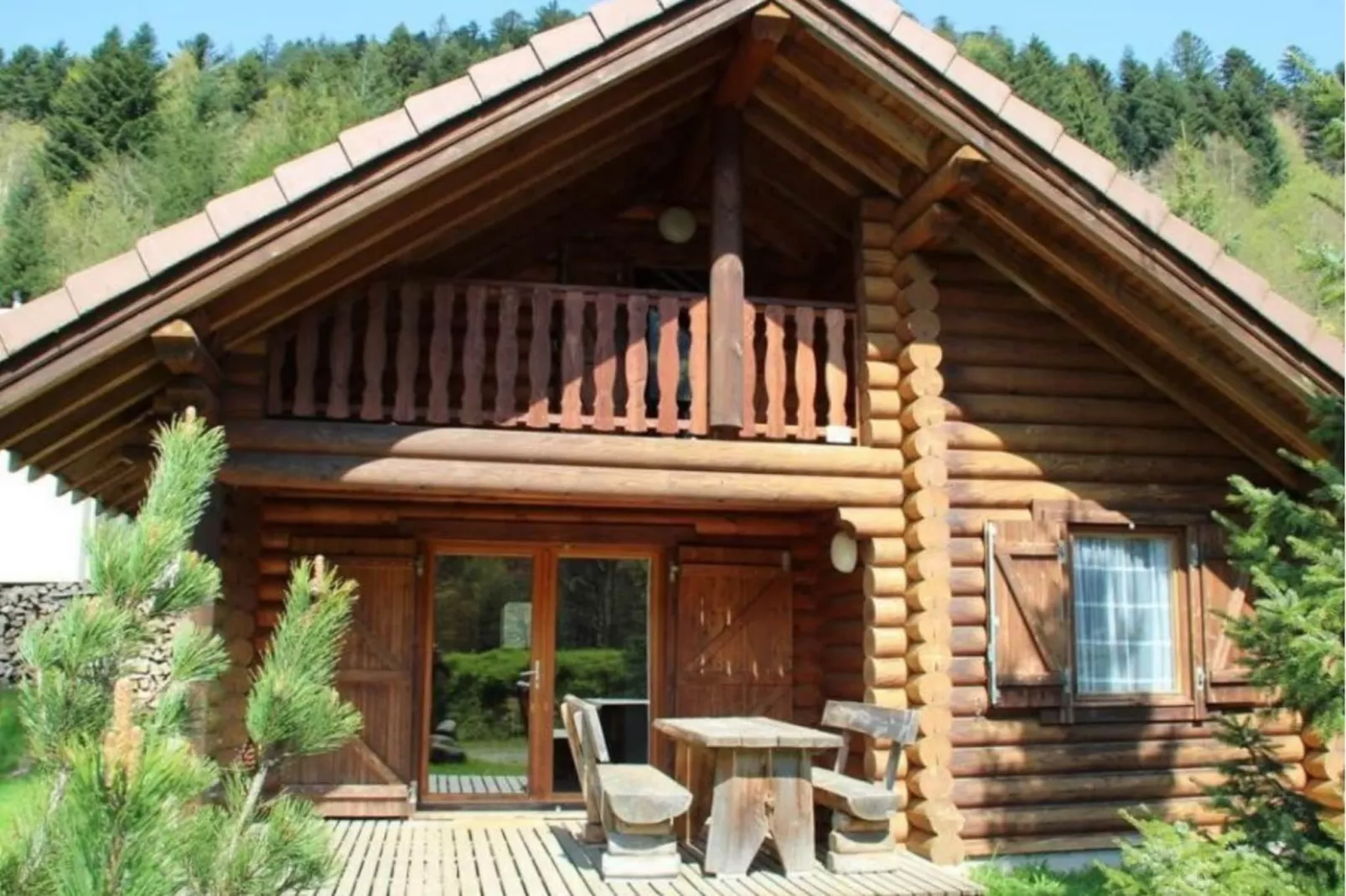 L'OURS NOIR Chalet en rondins-Außenbereich
