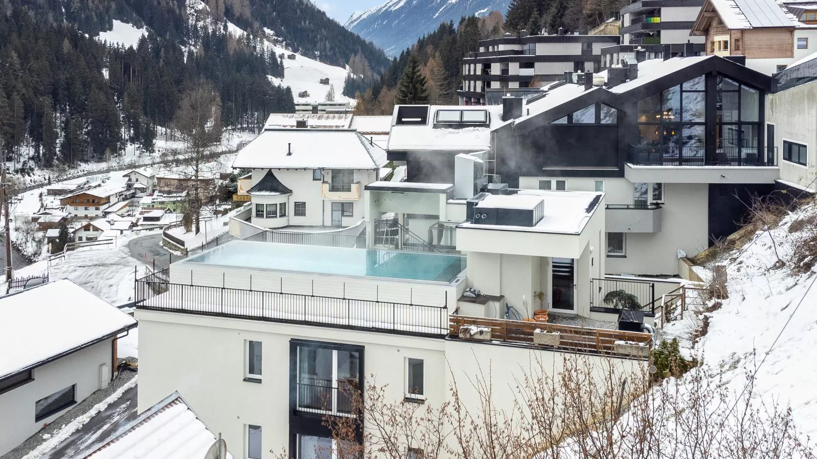 Adult Only Superior Suite-Exterior winter