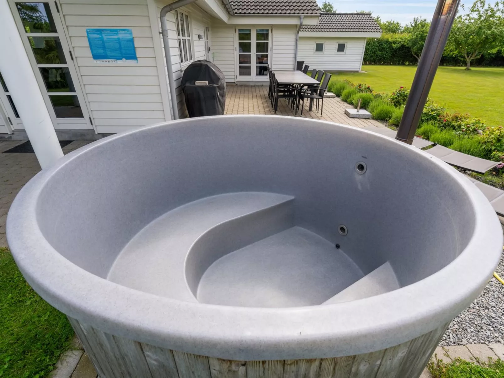 "Andon" - 320m from the sea-Drinnen
