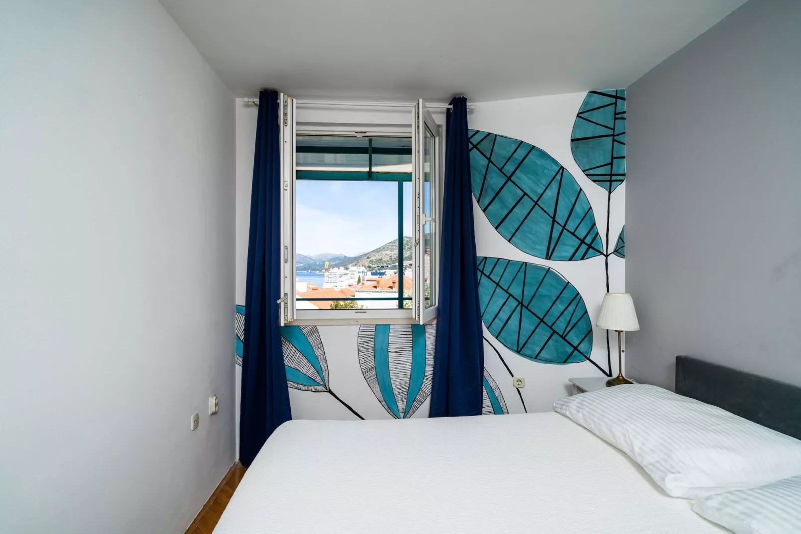 Apartment Radovan - One-Bedroom Apartment with Balcony and Sea View-Schlafzimmer