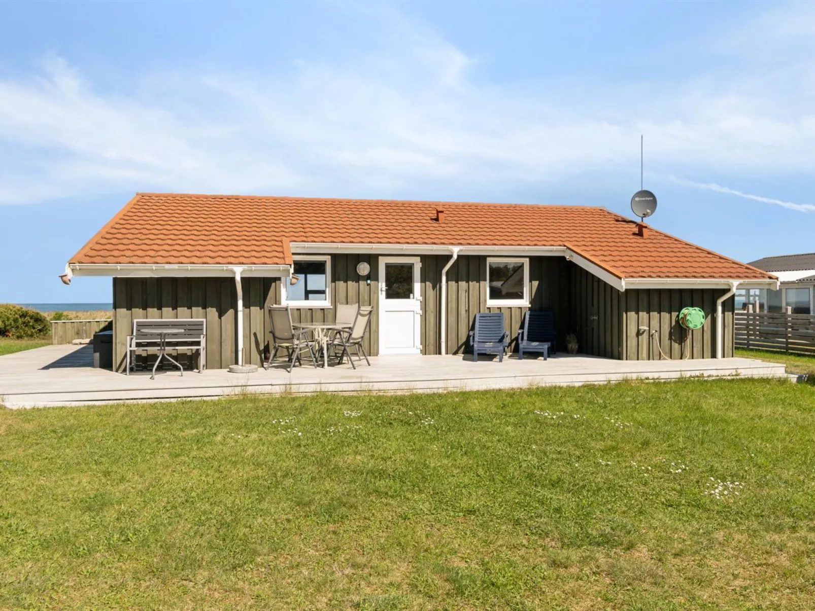 "Suometar" - 90m from the sea-Draußen