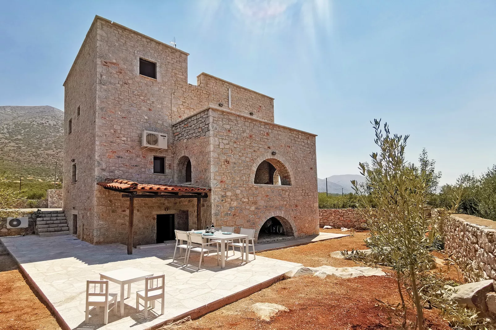 Anaroussa Diros Apartment-Outdoor