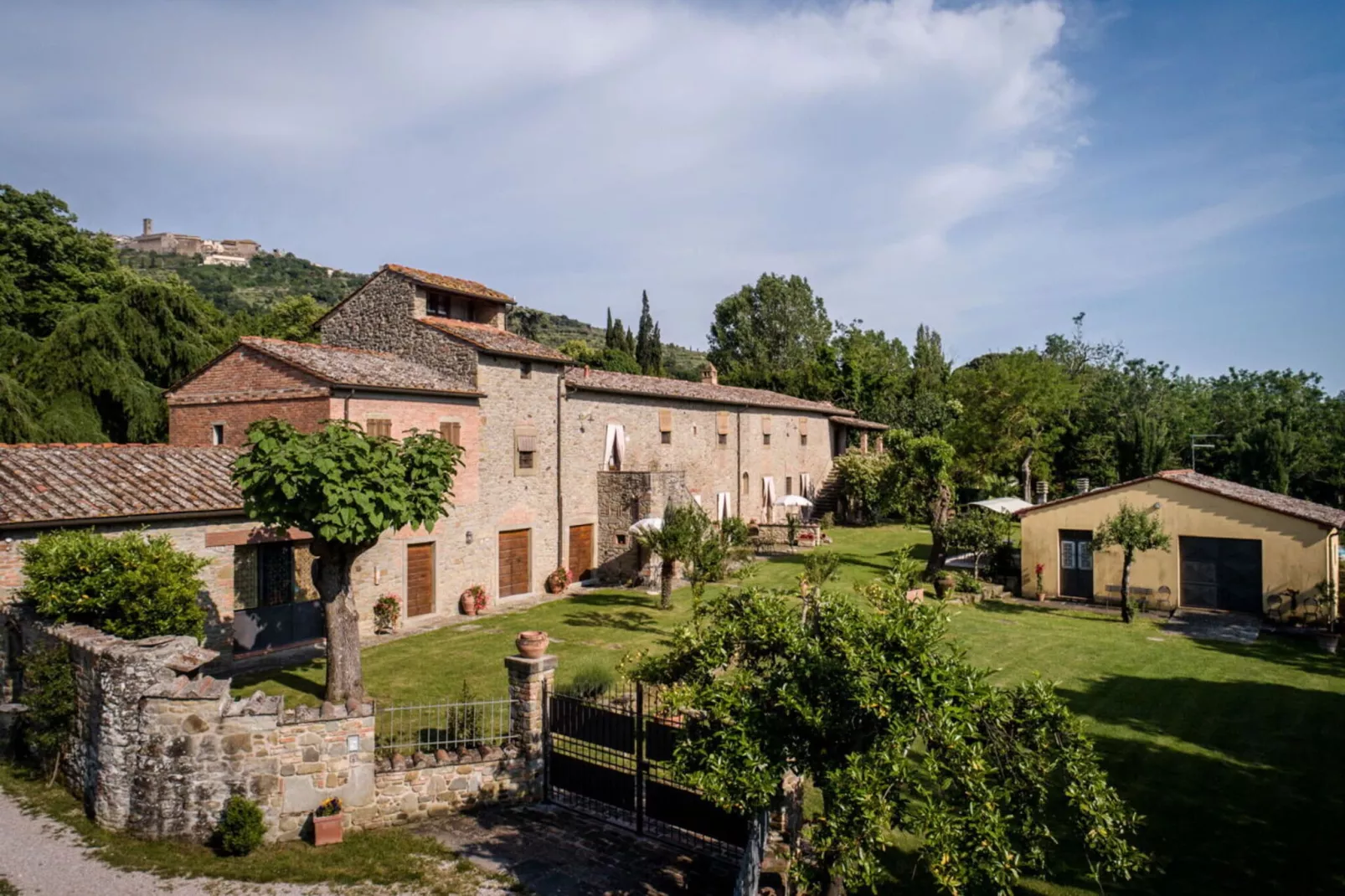 Villa il Gelso-Terrace balcony