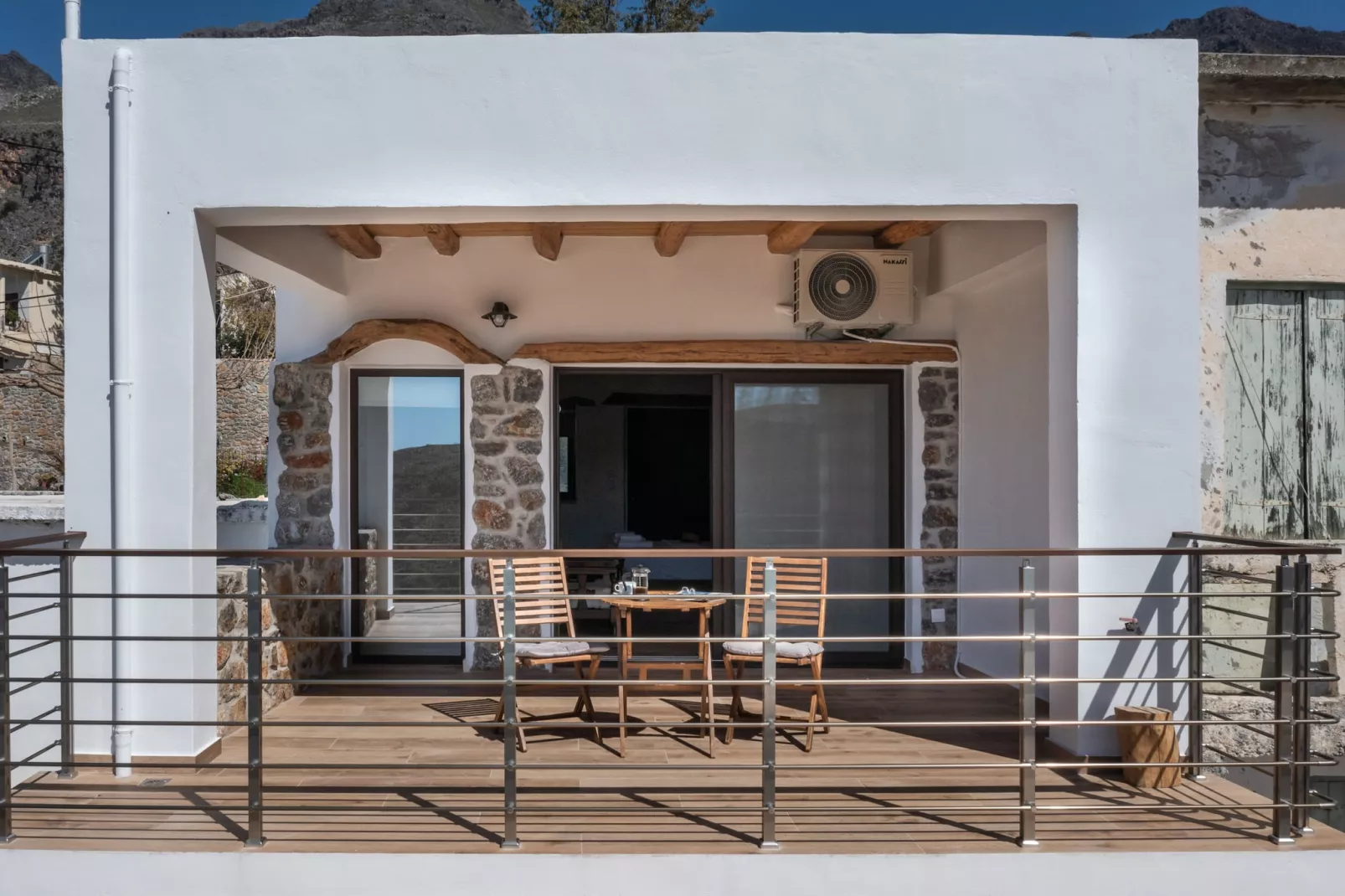 Nomas Home Skaloti-Terrace balcony