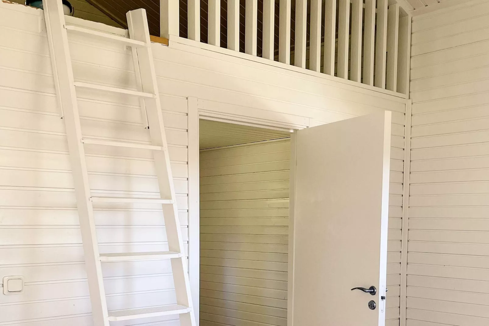 Campingstuga small-Indoor