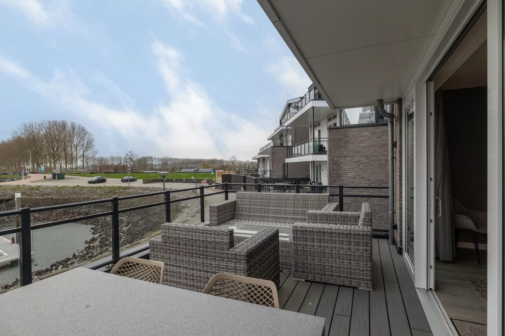 Appartement Vista Maris - Havenweg 8-28  Sint-Annaland-Terrace balcony