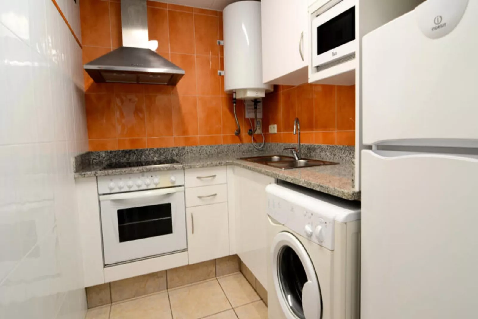 Appartements à L'Estartit-Außenbereich Sommer