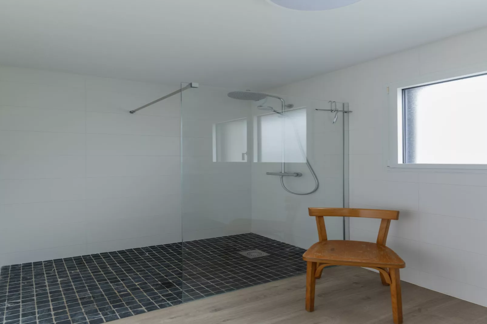 KER STIVELL - Landunvez-Bathroom