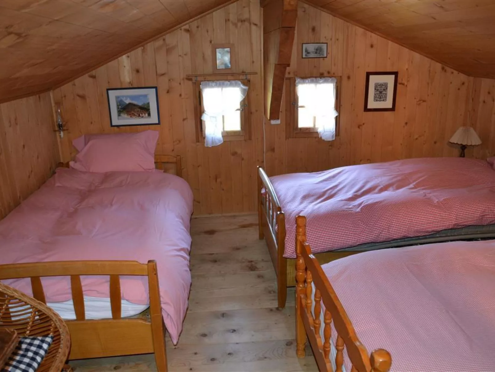 La Ruche, Chalet-Inside