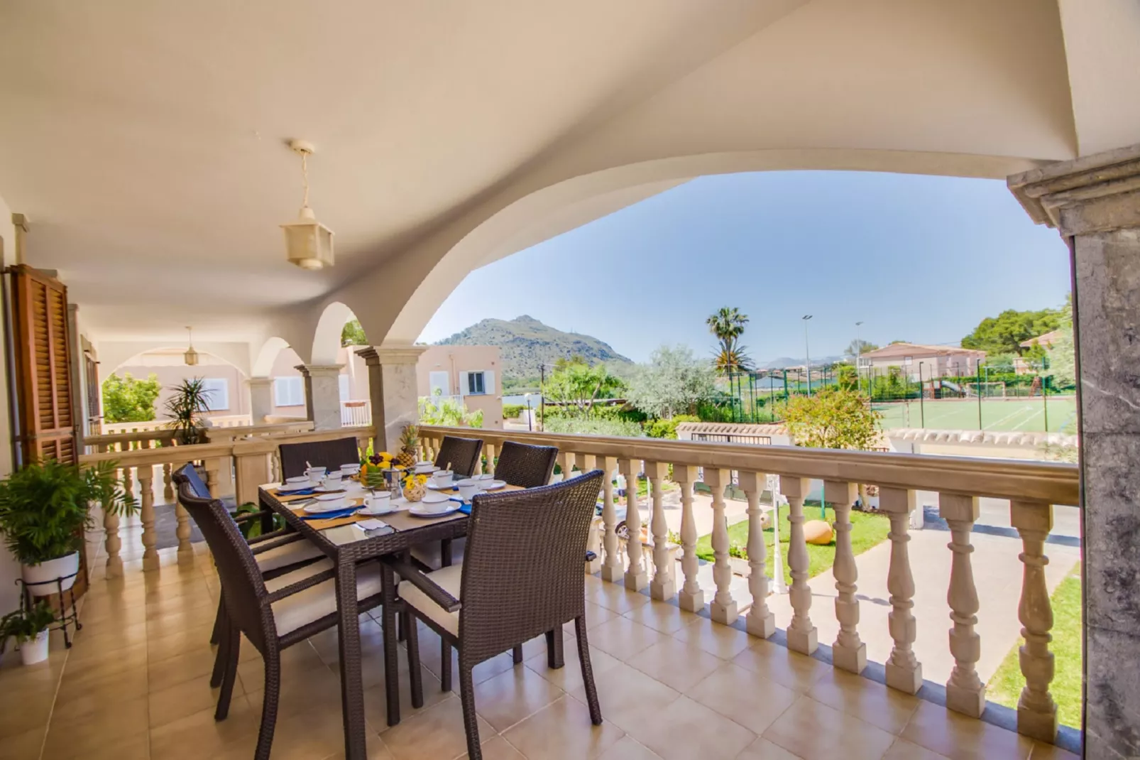 Eden Lago-Terrace