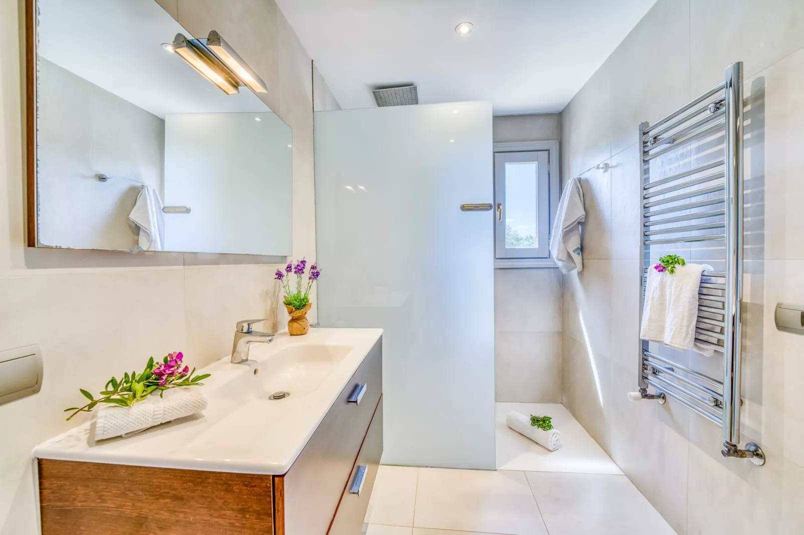 Son Morei Gran-Bathroom