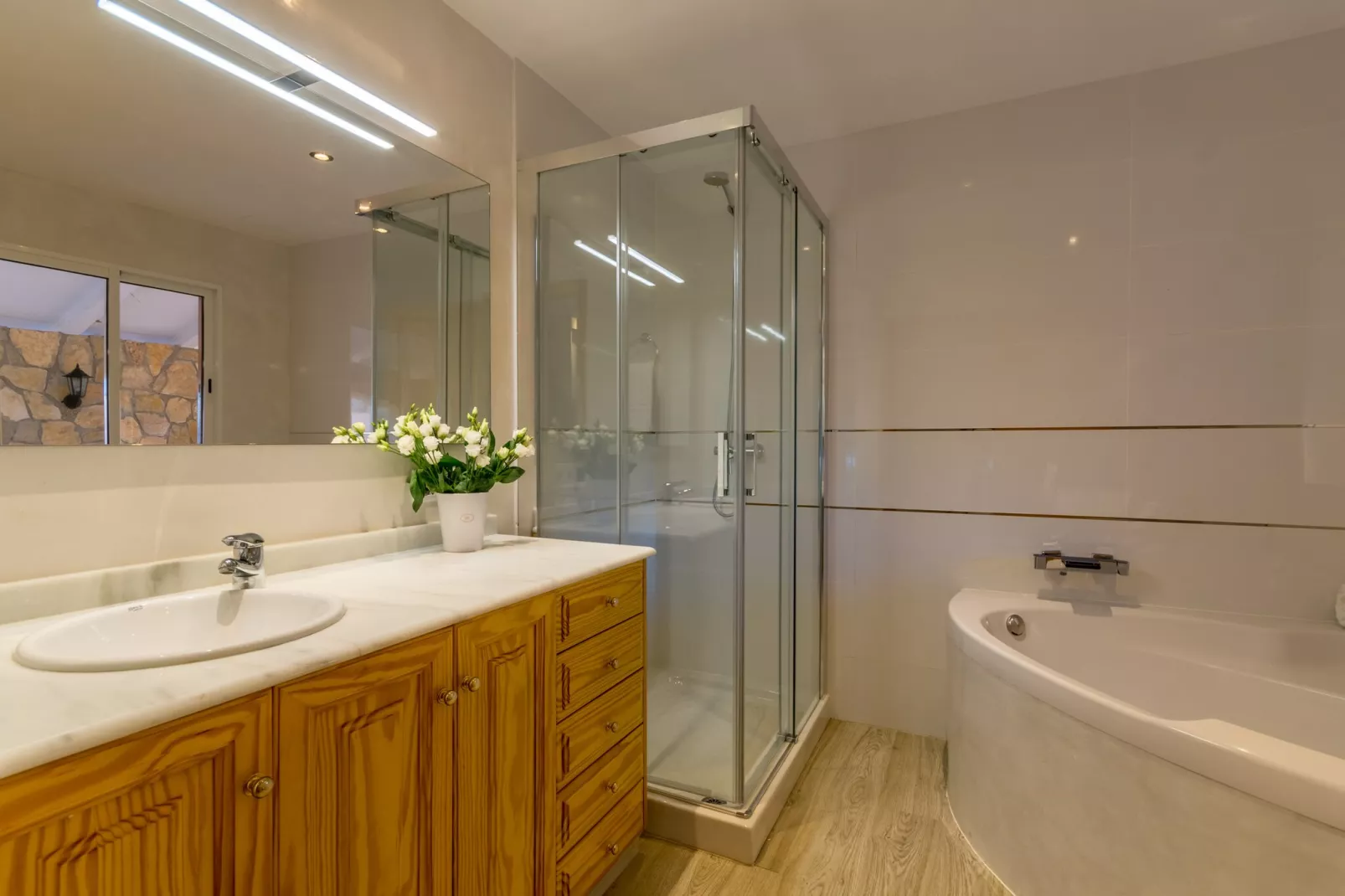 Can Mesquida, Finca 5StarsHome Mallorca-Bathroom