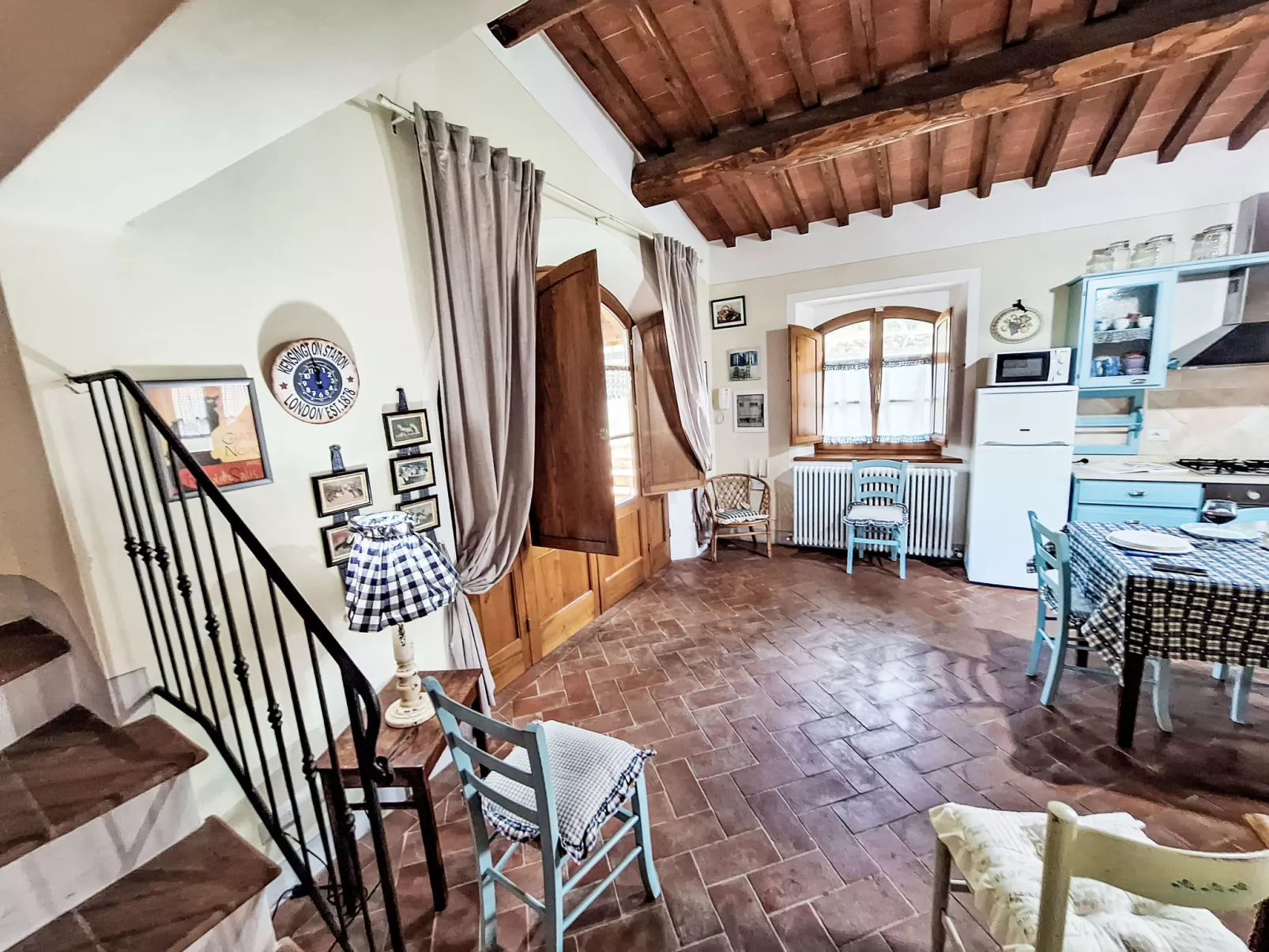 San Regolo-Inside