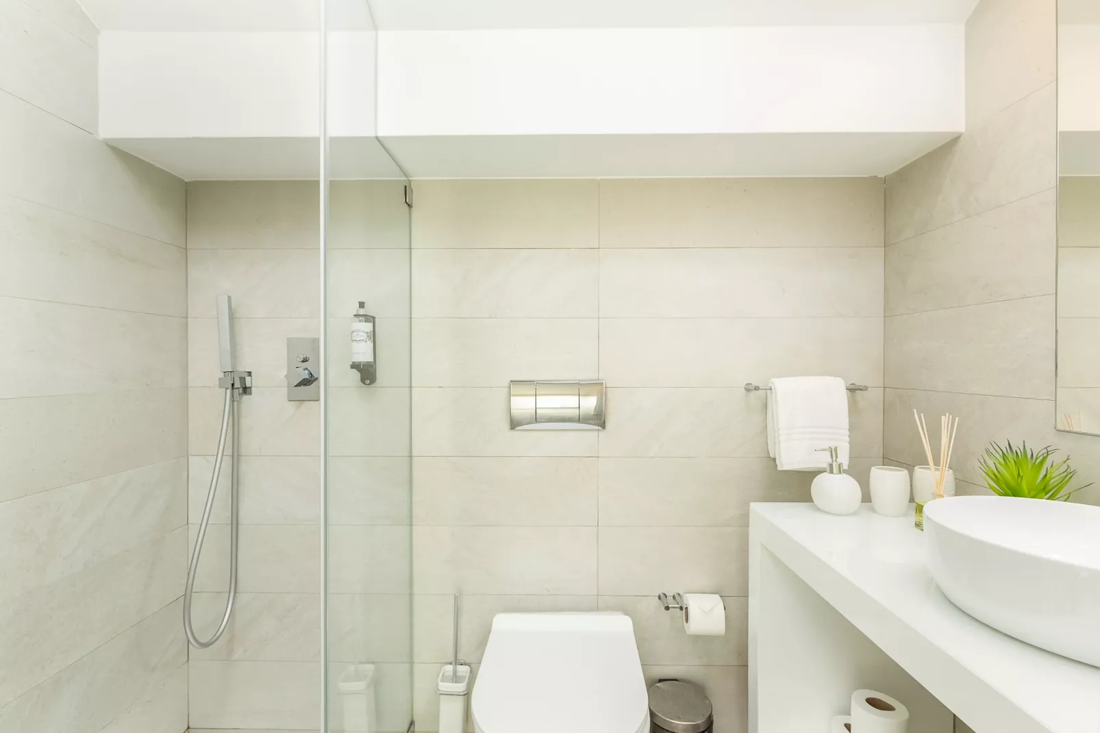 YOUROPO - Central-Bathroom