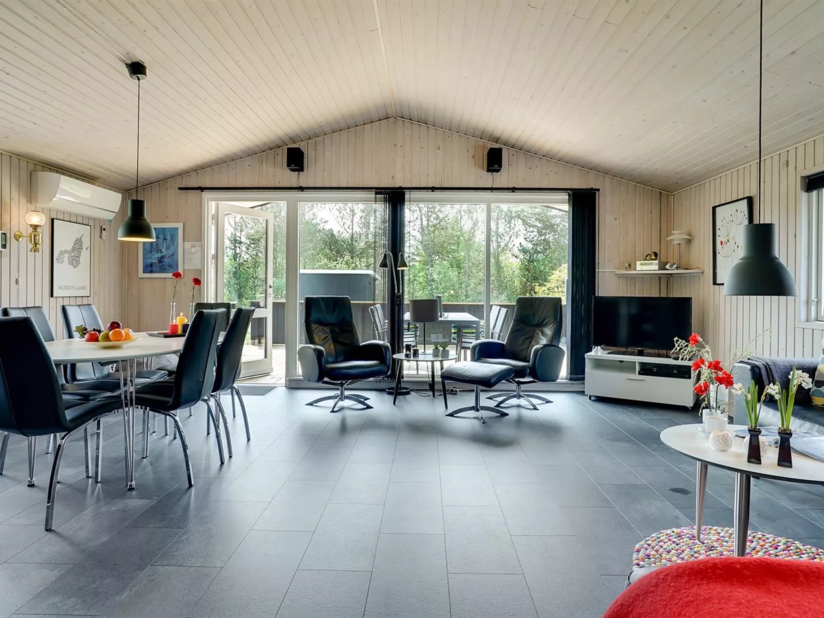 "Onni" - 2.3km from the sea-Dedans