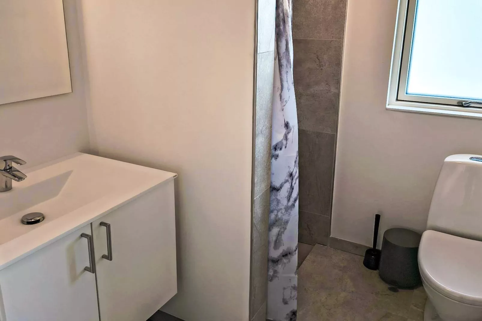 5 star holiday home in Humble-Indoor