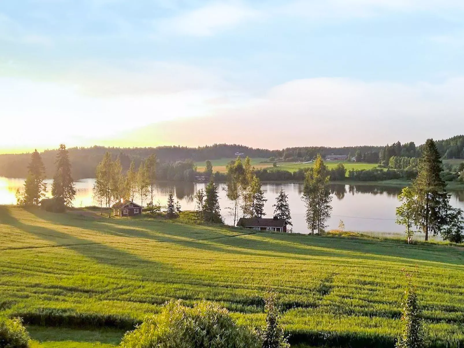 Peukaloinen-Outside