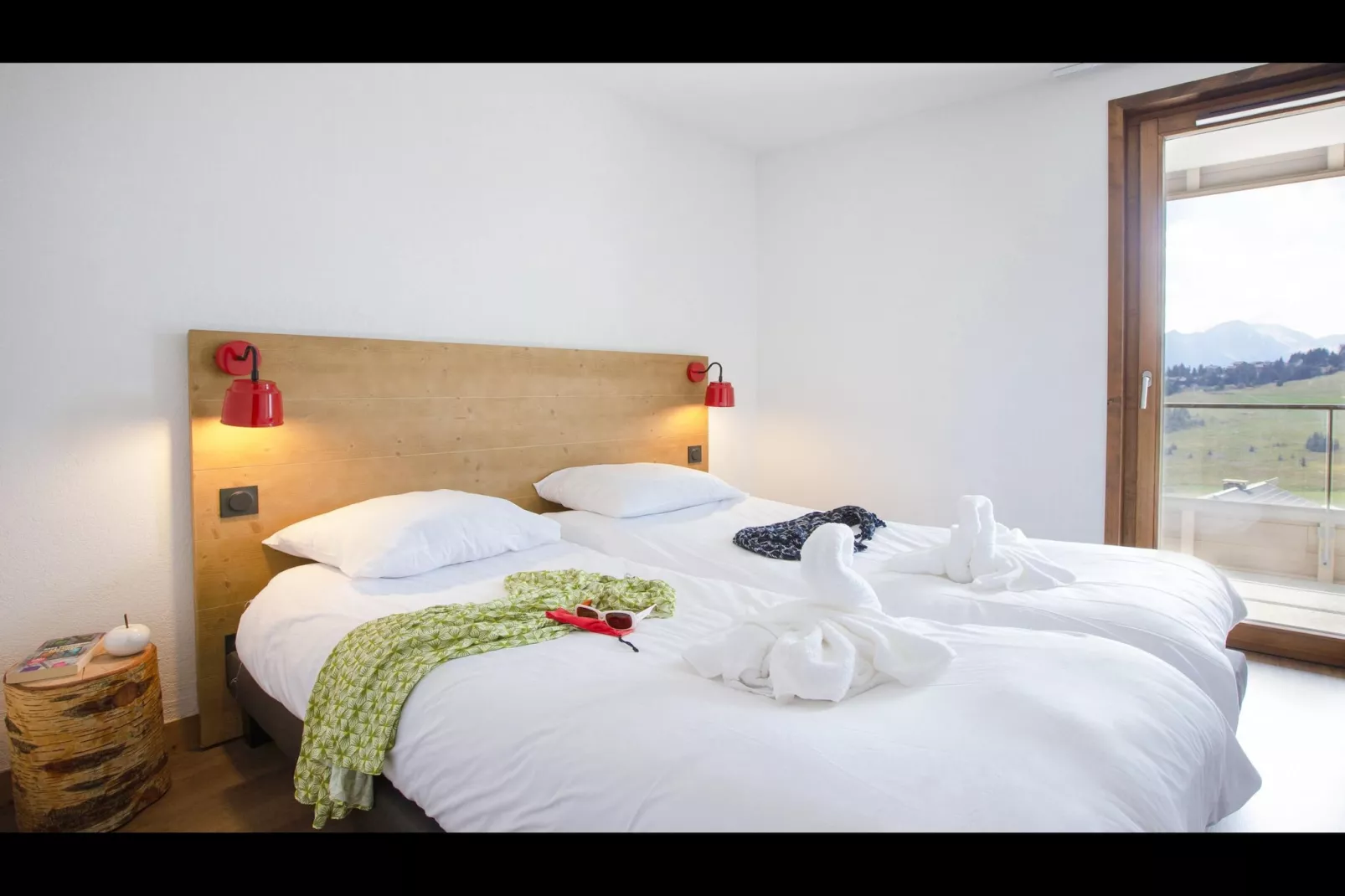 SAISIES-10PM-Schlafzimmer