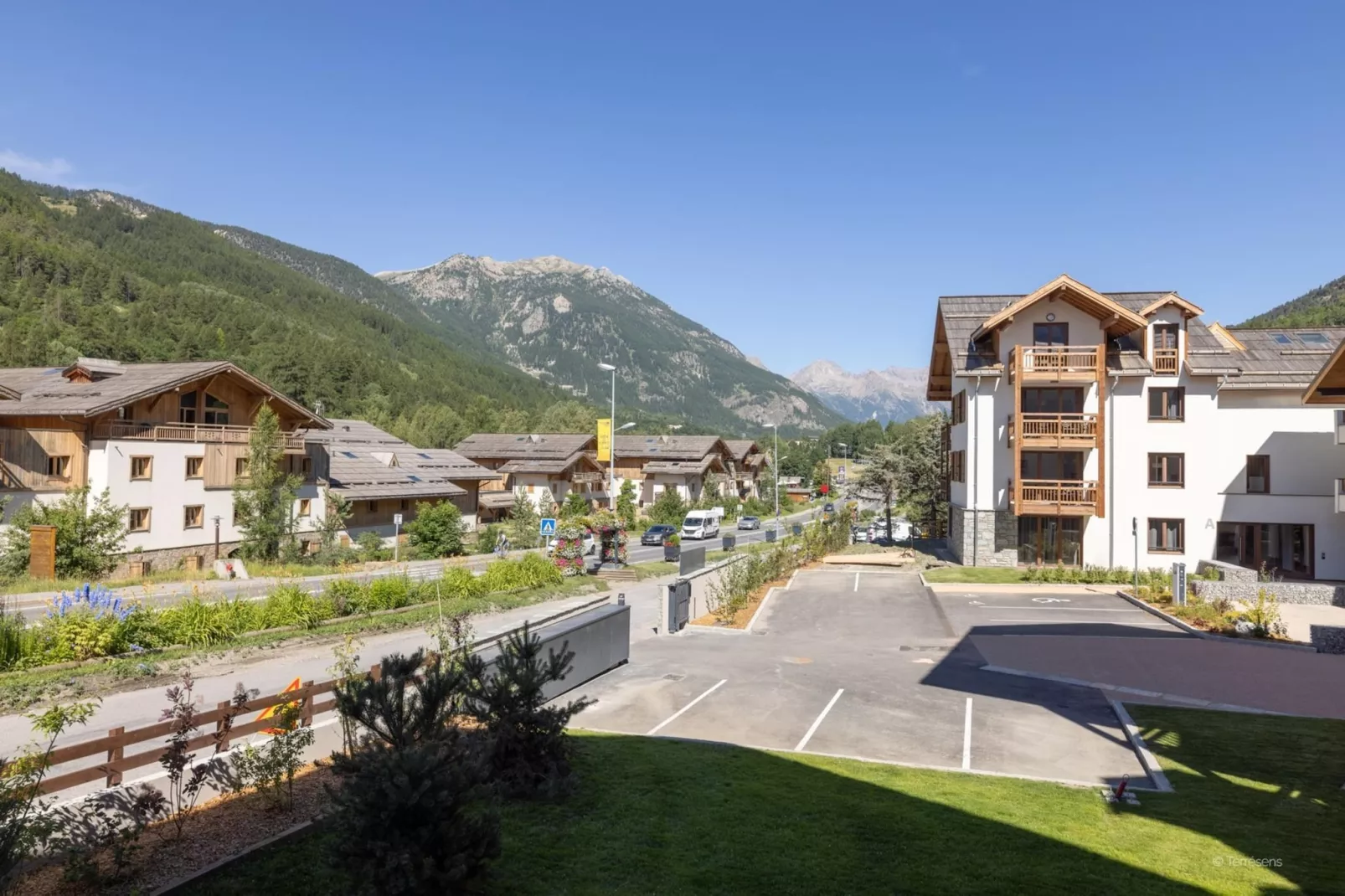 SERRE CHEVALIER Le Cristal Lodge-A38S-Park facilities