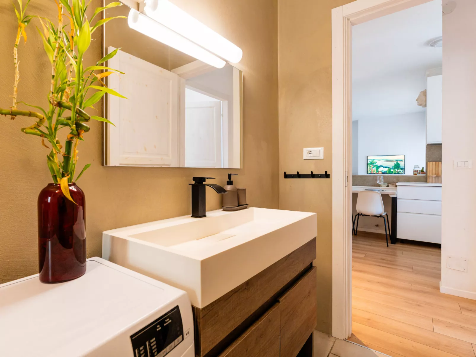 Seaview, Modern Apartment-Drinnen