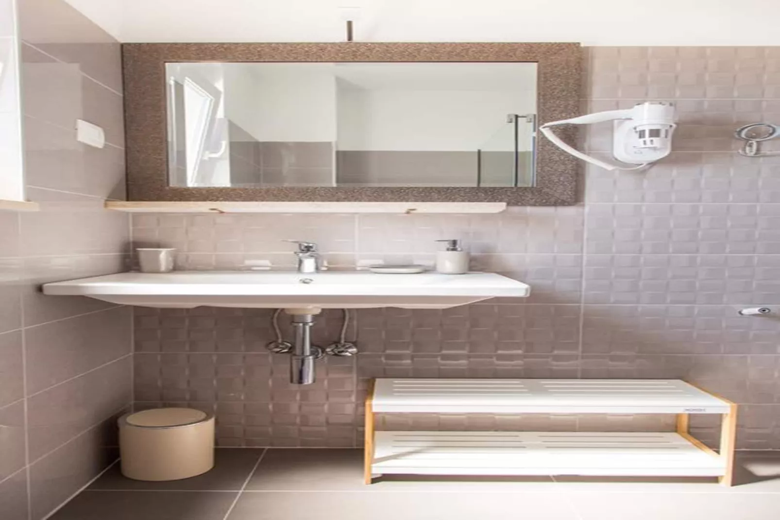 Villa with Pool and Sea View in Fazana - Horizont-Bathroom