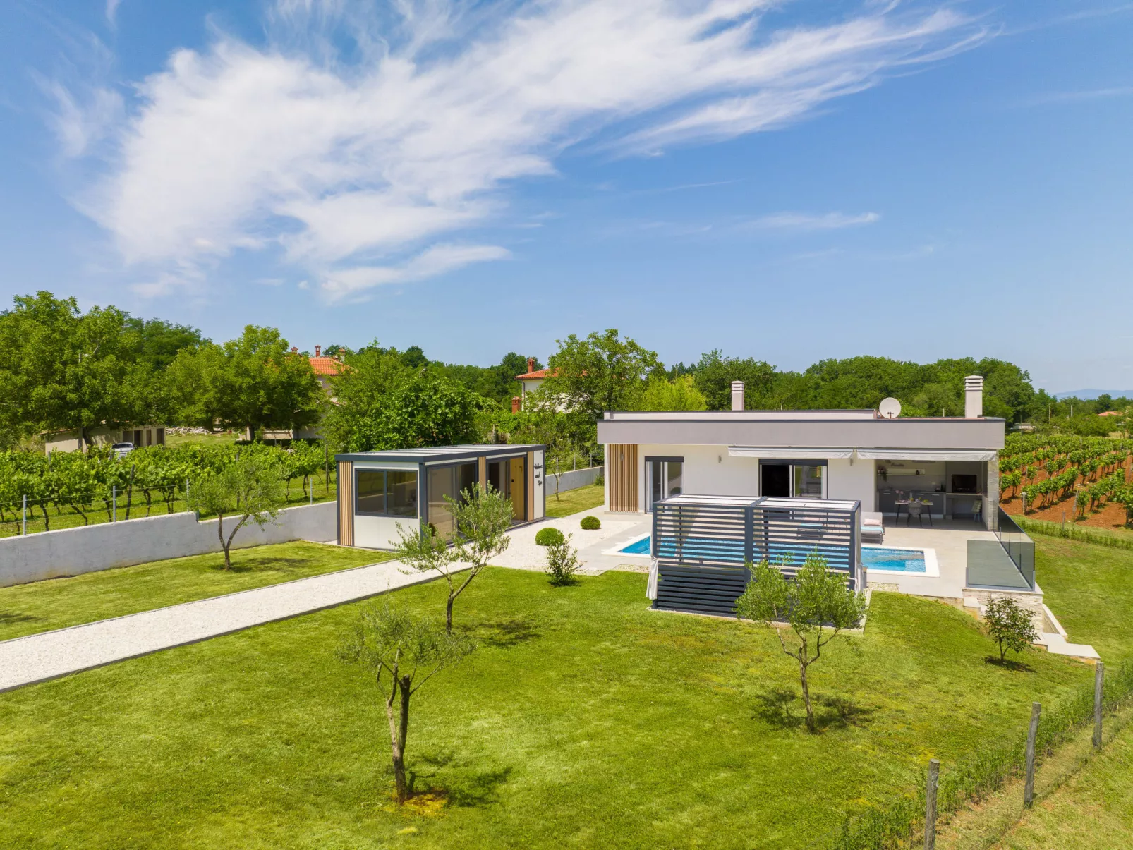 Villa Romantica-Outside