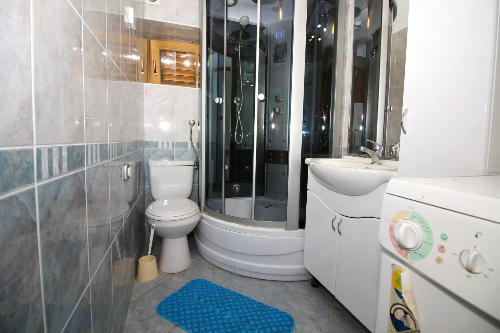 Holiday Home Serov-Bathroom