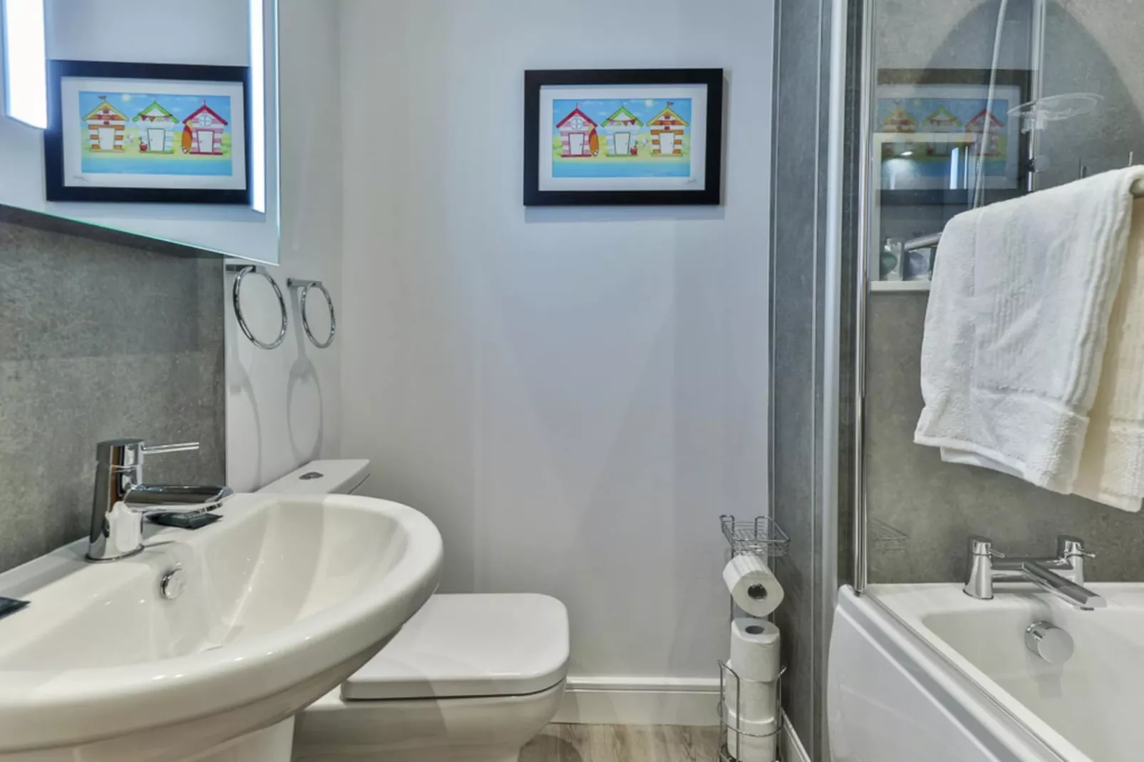 Belle House, Apt 6-Bathroom