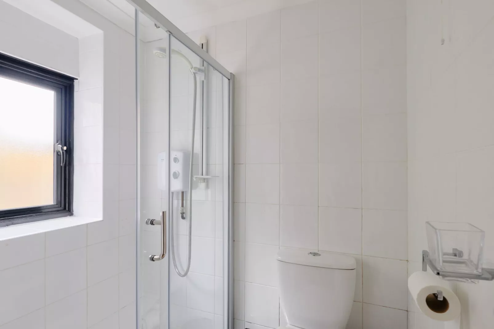 West Cottage at Goldsithney-Bathroom